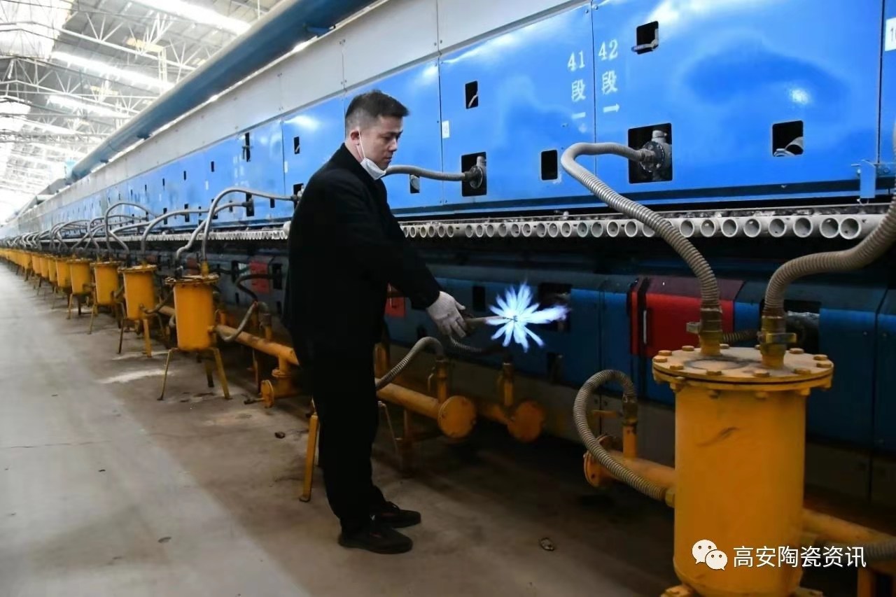 历史性的一天！再添4家，高安陶瓷基地气改今天全部完成！