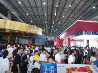 会展拉升淡季销售，泛高安拉砖货车川流不息！